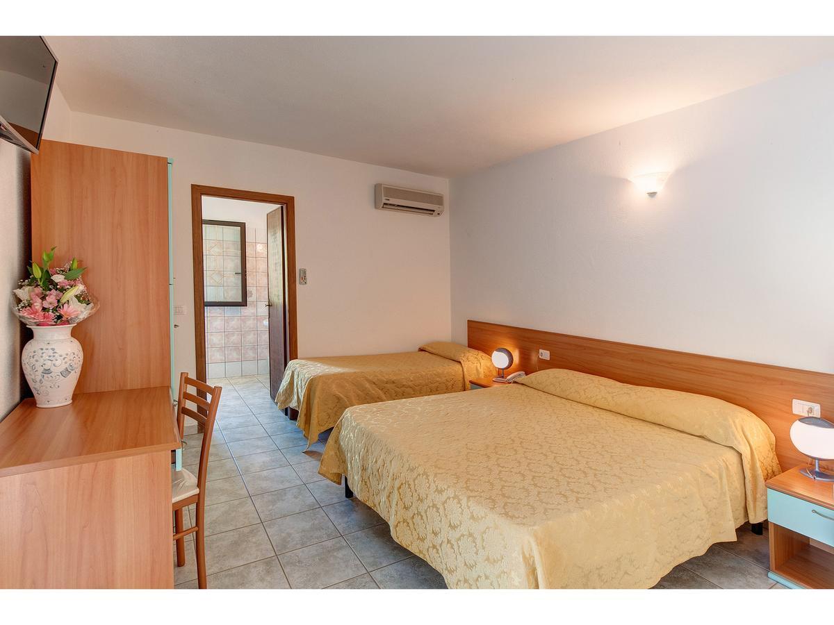 Hotel Pedra Niedda Budoni Kültér fotó