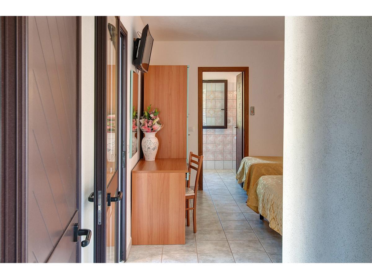 Hotel Pedra Niedda Budoni Kültér fotó