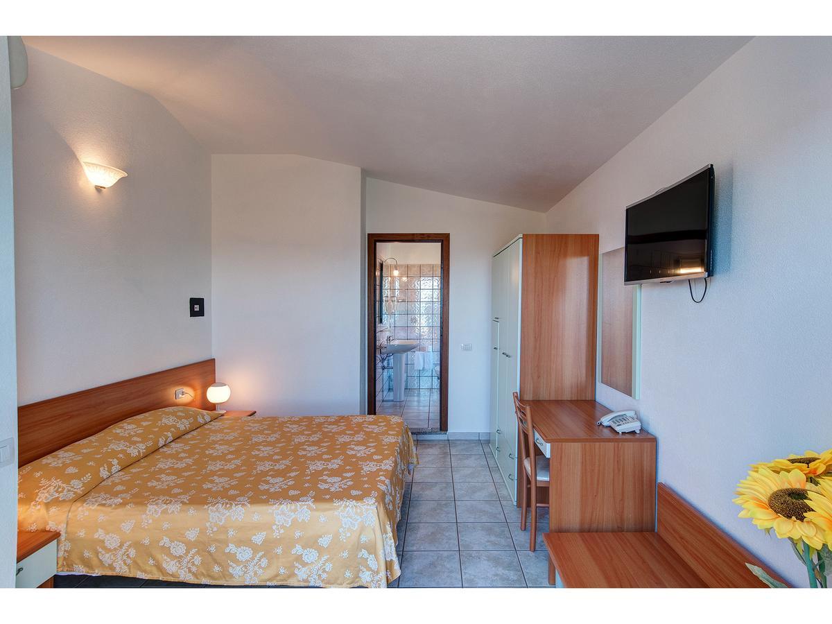 Hotel Pedra Niedda Budoni Kültér fotó